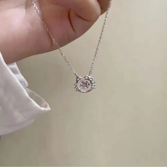 Sanrio Hello Kitty Outline Necklace - Picture 3 of 3